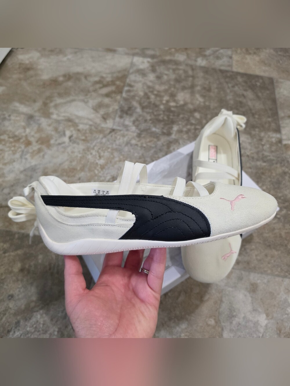 PUMA x ROSÉ Speedcat Ballet SD – Warm White/Black/Frosty Pink (Women's Size 9) - Picture 4 of 14